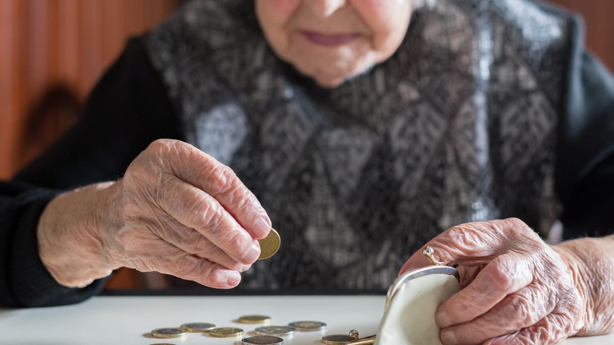 Kdo neodejde do penze s 1,5 milionu korun, ve stáří nevyžije
